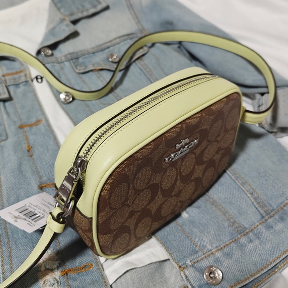 New Coach Mini Jamie Camera Bag In Signature Canvas Khaki/Pale Lime C9926 $278 - Picture 5 of 5